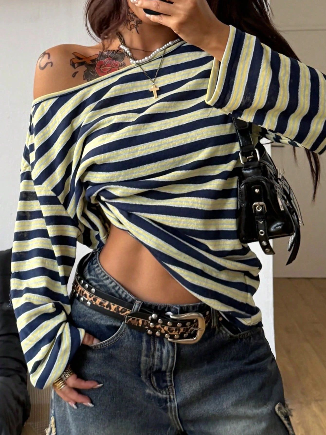 Oversized gestreepte blauwe of - Off Shoulder Blouse recensie en prijs